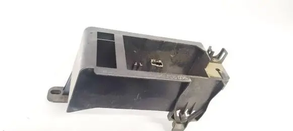 Volkswagen Golf V Other exterior part 1K0937545L