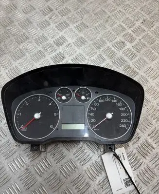 Ford Focus C-MAX Speedometer (instrument cluster) 3M5T10849