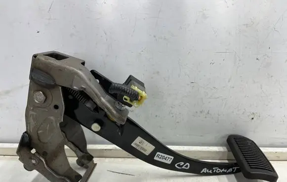 Hyundai Grandeur Brake pedal 