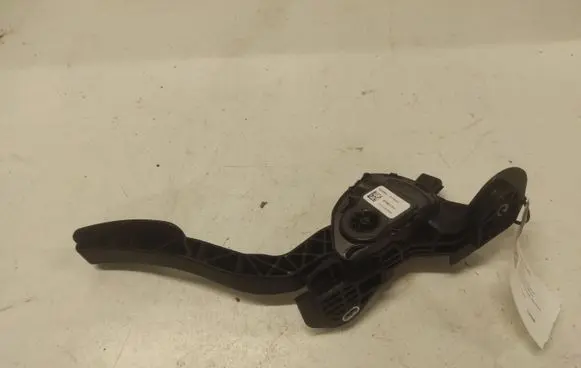 Mazda 6 Accelerator throttle pedal GS8S41600