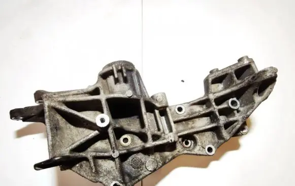 Audi A4 S4 B5 8D Engine mounting bracket 058145523e