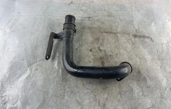 Audi A8 S8 D3 4E Engine coolant pipe/hose 059121071AN