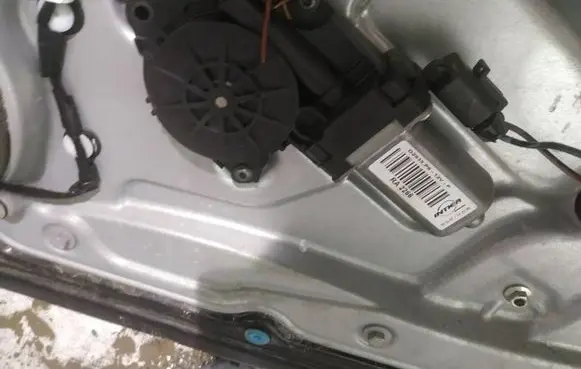Alfa Romeo 159 Front door window regulator motor ra2266