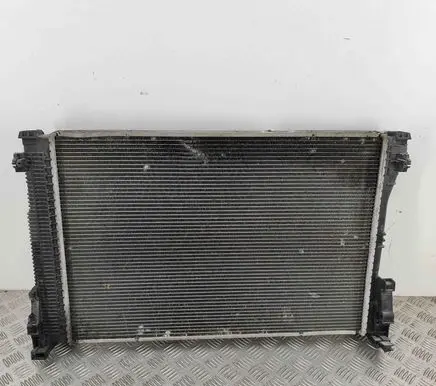 Mercedes-Benz E C207 W207 Coolant radiator A2045003703