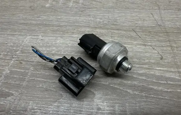 Air conditioning (A/C) pressure sensor