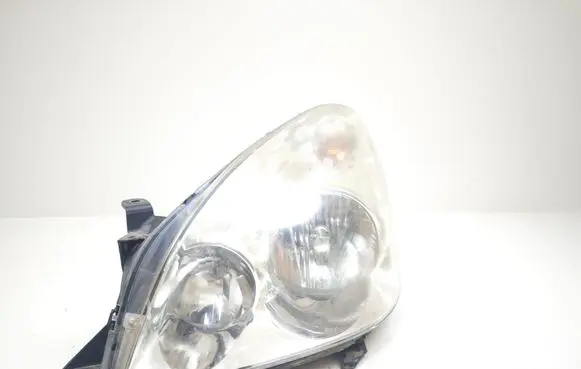 Toyota Corolla Verso AR10 Headlight/headlamp