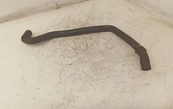 Audi Q7 4L Engine coolant pipe/hose 7L6121096E