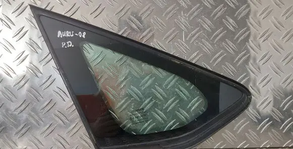 Toyota Auris 150 Front triangle window/glass 43R007951
