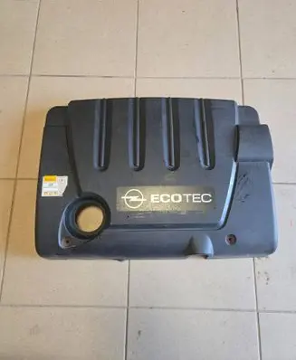 Opel Zafira B Engine cover (trim) 55558383 55558384
