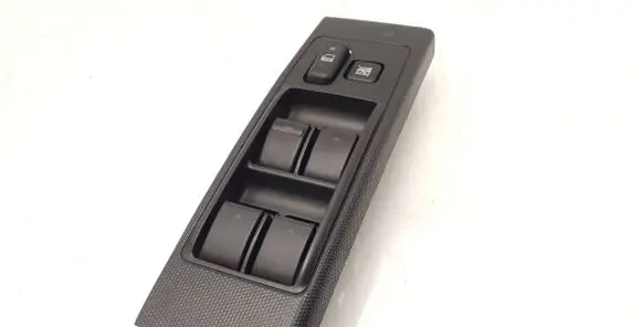 Toyota Corolla Verso AR10 Electric window control switch 848200F030