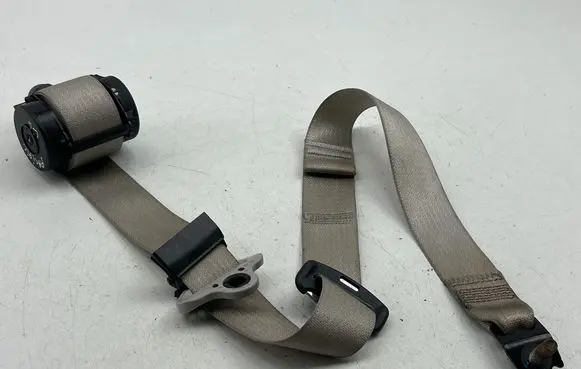 Chrysler Pacifica Rear seatbelt P6EB011D2AB TSZ322620948 6361235