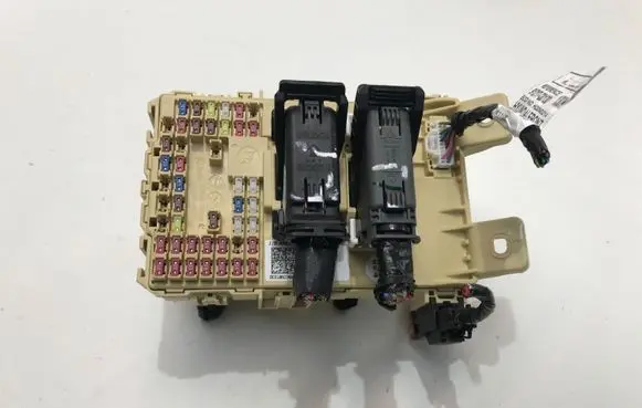 Hyundai i20 (BC3 BI3) Fuse module 91950Q0310