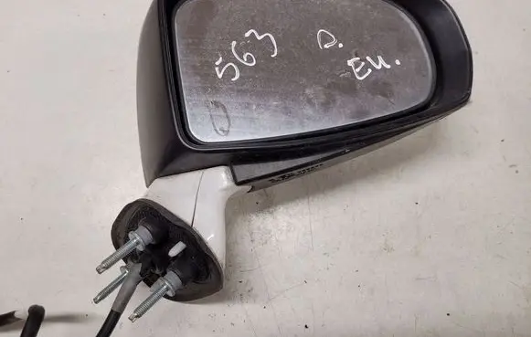 Toyota Avensis T270 Front door electric wing mirror SKH7760 026399