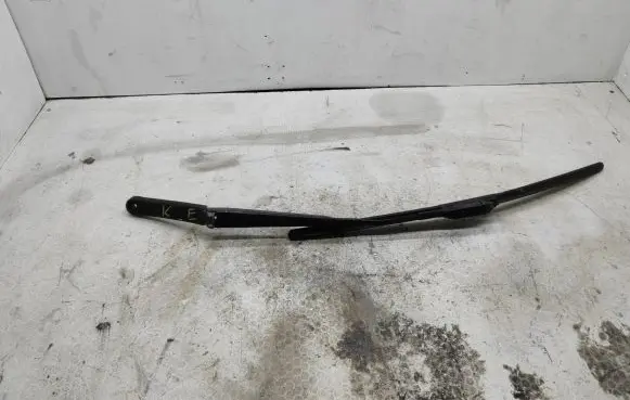 Skoda Octavia Mk3 (5E) Front wiper blade arm