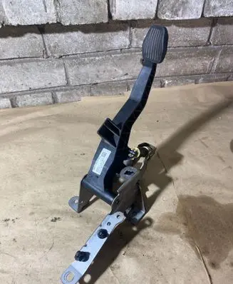 Ford Focus Clutch pedal BV617B633 11871M07