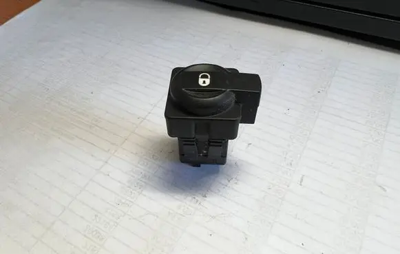 Citroen C4 I Central locking switch button 96476626XT