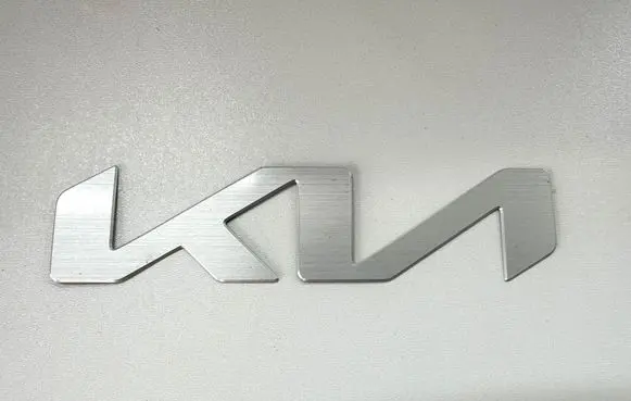 KIA Ceed Manufacturer badge logo/emblem 86300J7000