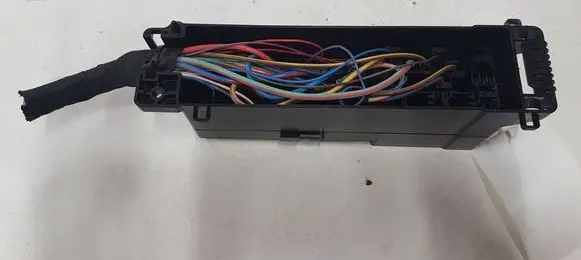 Volvo V40 Fuse module E02260200 13889