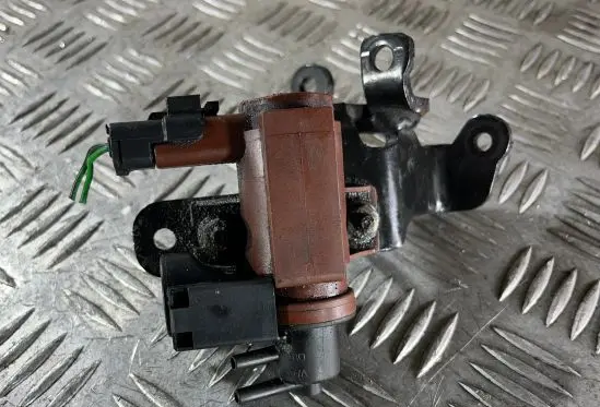 Ford Mondeo MK IV Turbo solenoid valve 6G909E882CA 6G909E882 9682715780