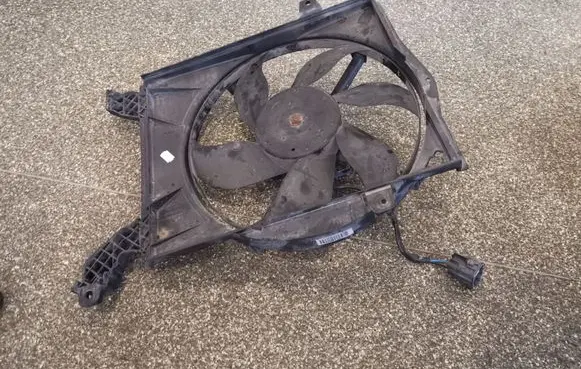 Mitsubishi Space Star Electric radiator cooling fan 8240276
