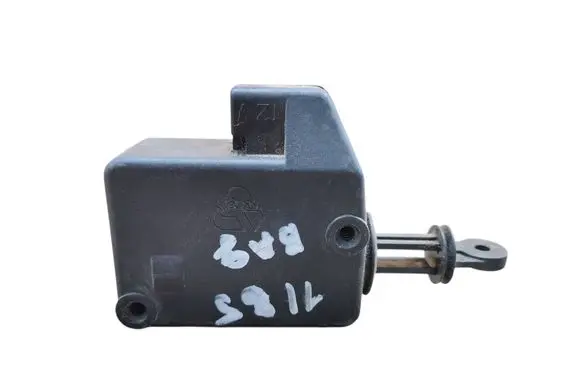 Volvo S40, V40 Fuel cap release pull handle 30899699