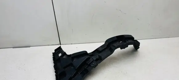 Audi Q3 8U Rear bumper mounting bracket 8U0807453A