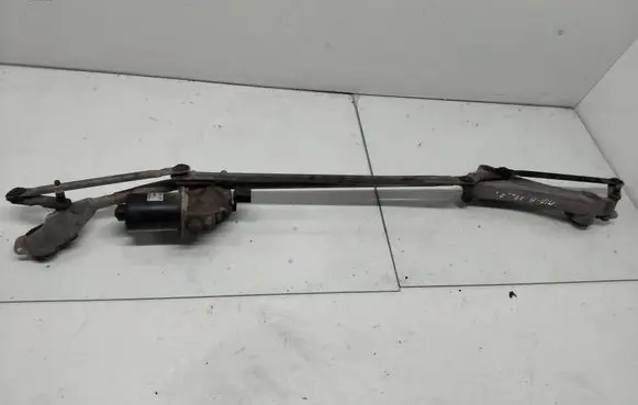 Mercedes-Benz A W169 Front wiper linkage and motor 405127 6137B