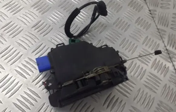 Seat Ibiza III (6L) Front door lock 897315AG