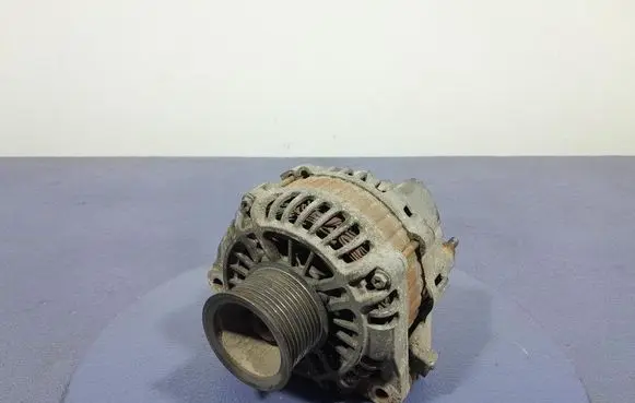 Renault Megane III Generator/alternator 7421289219