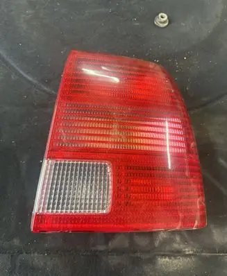 Volkswagen PASSAT B5 Rear/tail lights