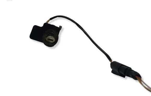 Volkswagen PASSAT B5.5 Tailgate exterior lock 
