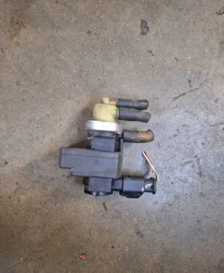 Citroen C4 Grand Picasso Vacuum valve V75953728002