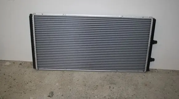 BMW M3 F80 Coolant radiator 2284608 17112284608