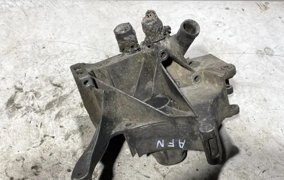 Audi A6 S6 C5 4B Generator/alternator bracket 028903143