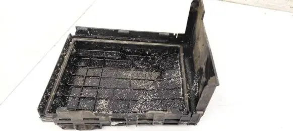 Volkswagen PASSAT B6 Fuse box cover 1K0937132F