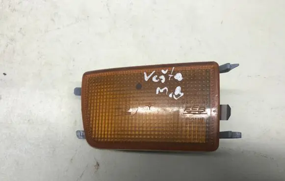 Volkswagen Vento Front indicator light 1H0953156C 1H0953156 1H0953050