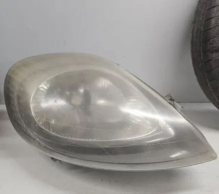Renault Trafic II (X83) Headlight/headlamp 7700311372