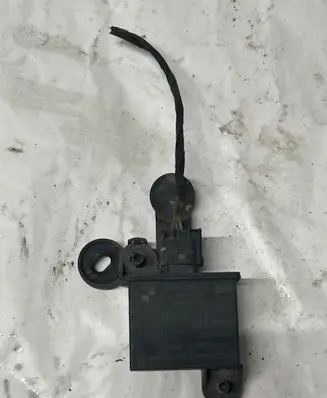BMW 5 E60 E61 Tire pressure control unit 6771042 50572657 05330010022