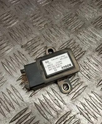 BMW 5 E39 ESP acceleration yaw rate sensor 0265005248 6753694