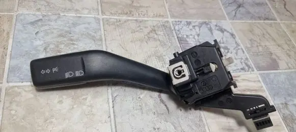Audi A3 S3 8P Indicator stalk 1K0953513