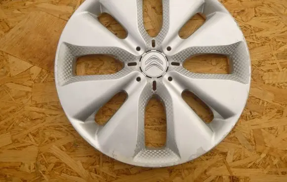Citroen C3 R15 wheel hub/cap/trim 9685336580