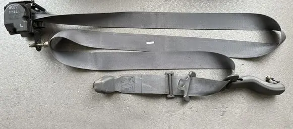 Nissan Patrol Y60 Rear seatbelt 8884522J16