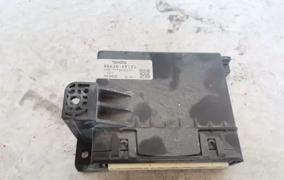 Toyota Corolla Verso AR10 Other control units/modules 886500F121