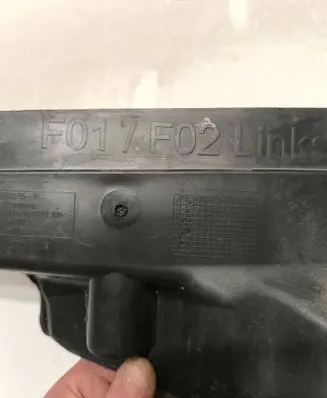 BMW 7 F01 F02 F03 F04 Other engine bay part F075175 7211460 7149459