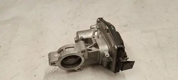 BMW 5 G30 G31 EGR valve 8576810