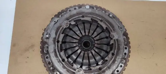 Renault Clio IV Clutch set kit 322034210