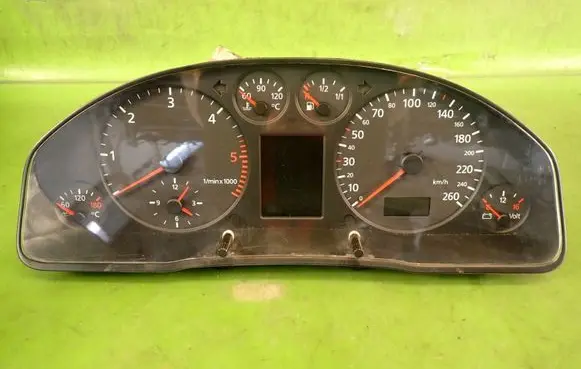 Audi A4 S4 B5 8D Speedometer (instrument cluster) 4B0919881