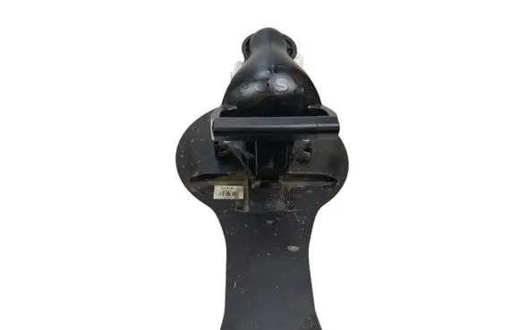 Renault Modus Spare wheel mounting bracket 8200304319A