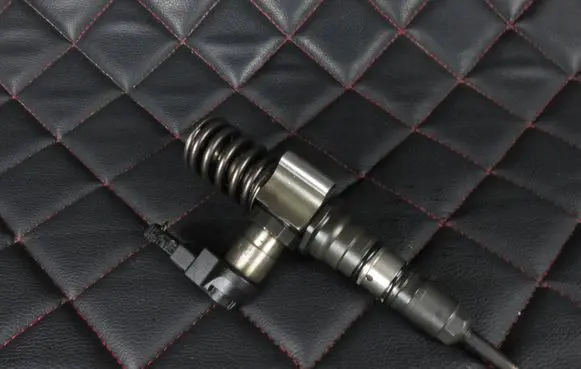 Audi A3 S3 8P Fuel injector 03G130073T 011127 120322