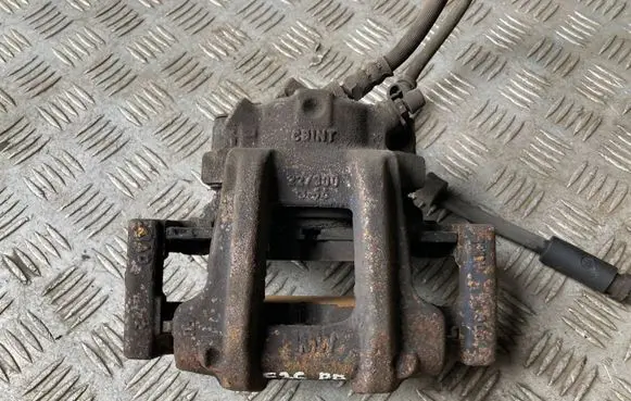 Front brake caliper